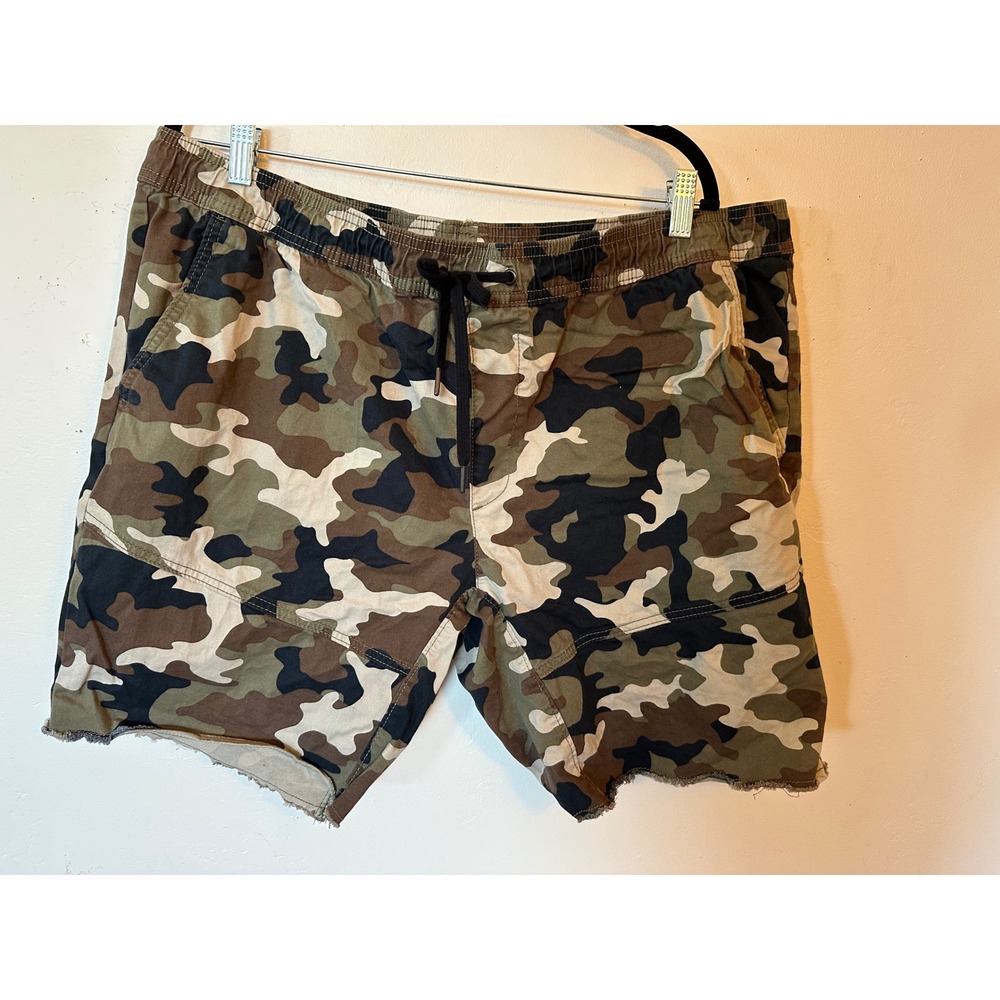 No Boundaries Mens Camo Shorts 2XL Green Brown Woodland Camouflage Frayed Hem